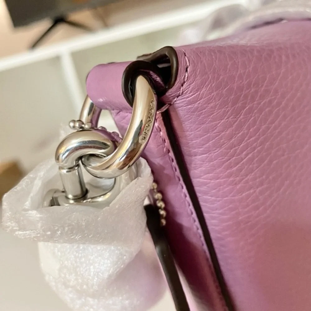 🤍🌸NEW🌸Coach Addie XB Leather/Crossbody bag/satchel/small/chic/Lavender color - Picture 6 of 9